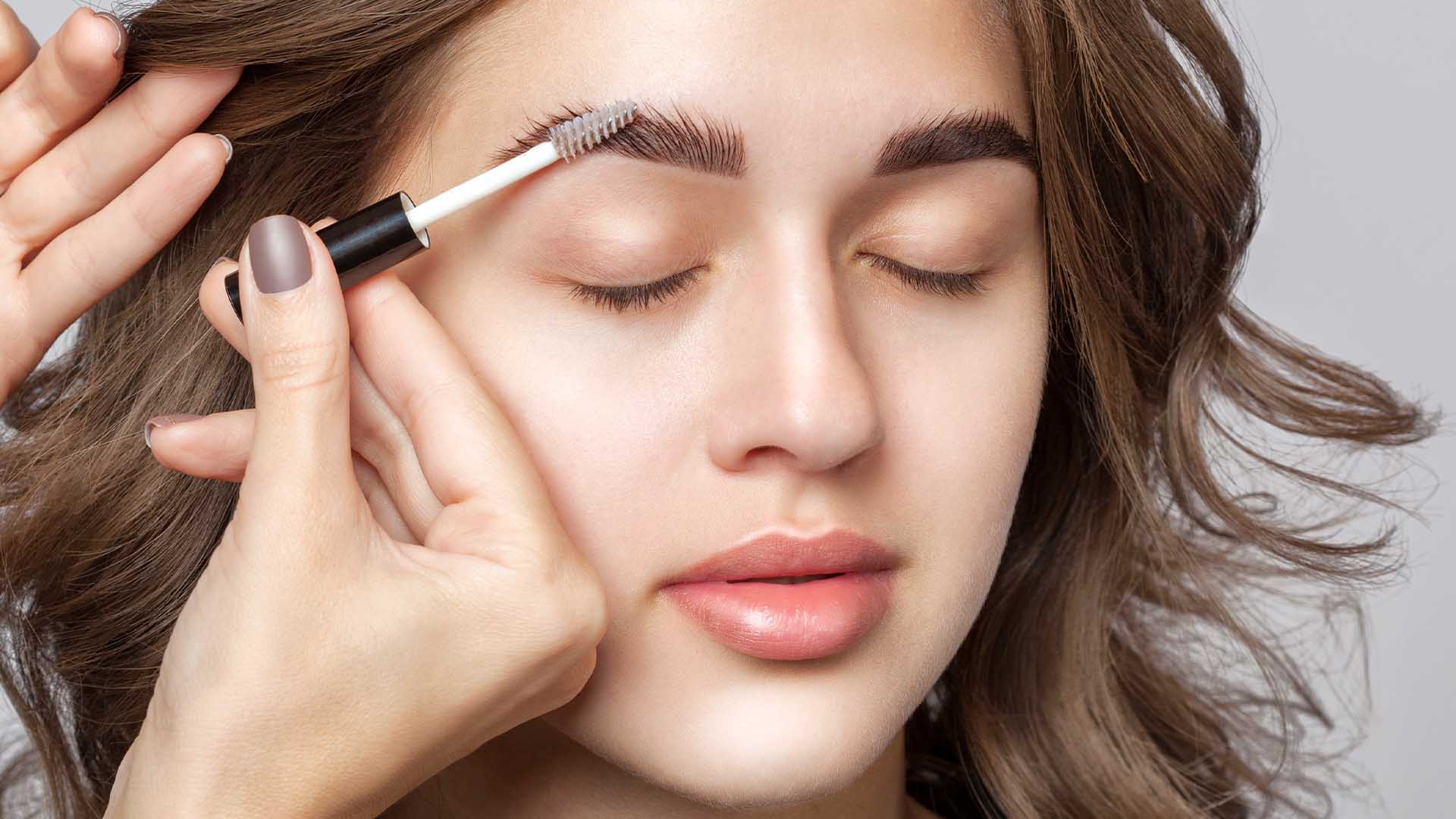 چگونه در خانه ژل ابرو درست کنیم؟ چگونه در خانه ژل ابرو درست کنیم؟
