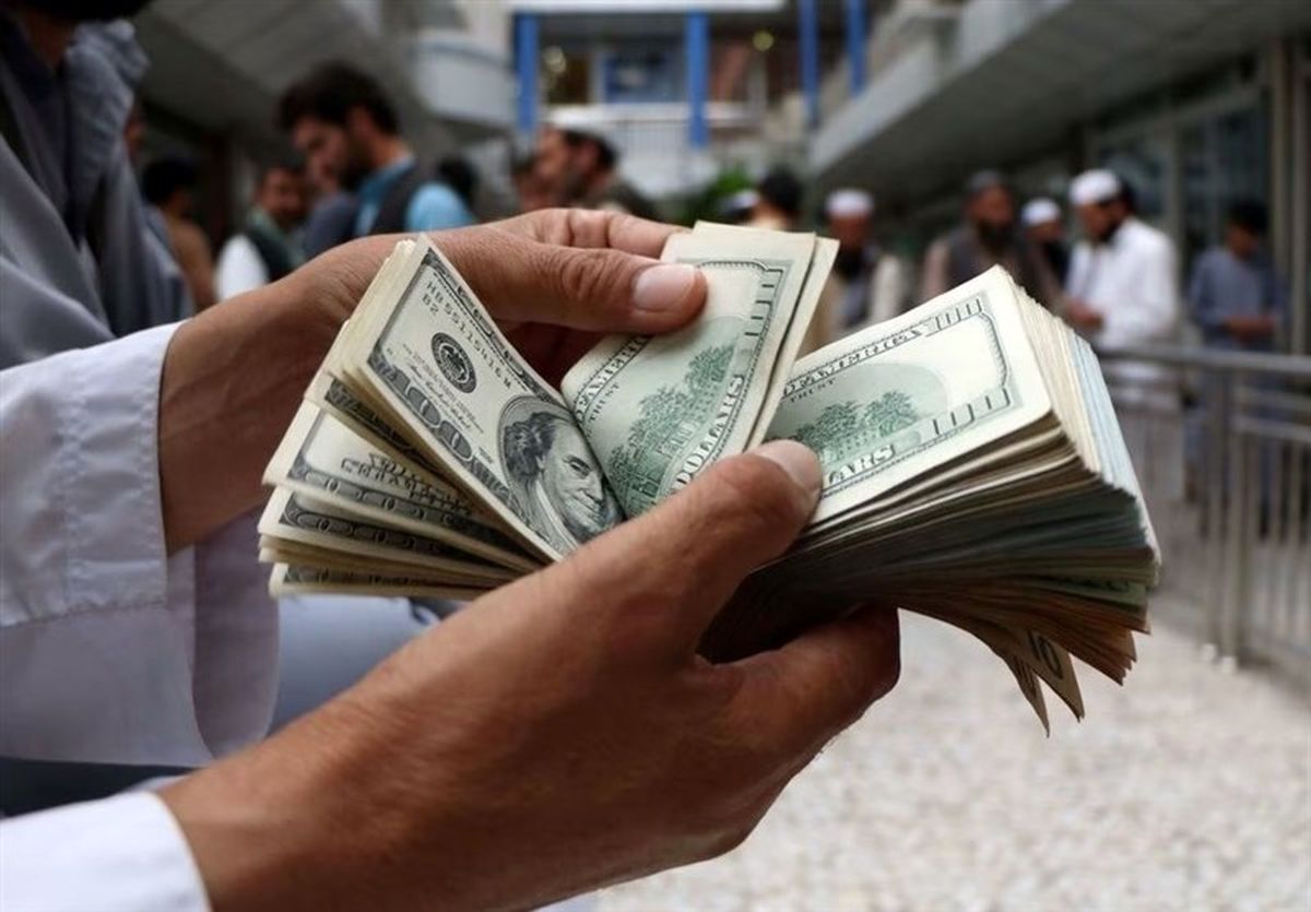 ریزش شدید قیمت دلار در بازار آزاد / قیمت دلار در بازار غیررسمی تا ۴۹ هزار و ۷۰۰ تومان کاهش یافت ریزش شدید قیمت دلار در بازار آزاد / قیمت دلار در بازار غیررسمی تا ۴۹ هزار و ۷۰۰ تومان کاهش یافت