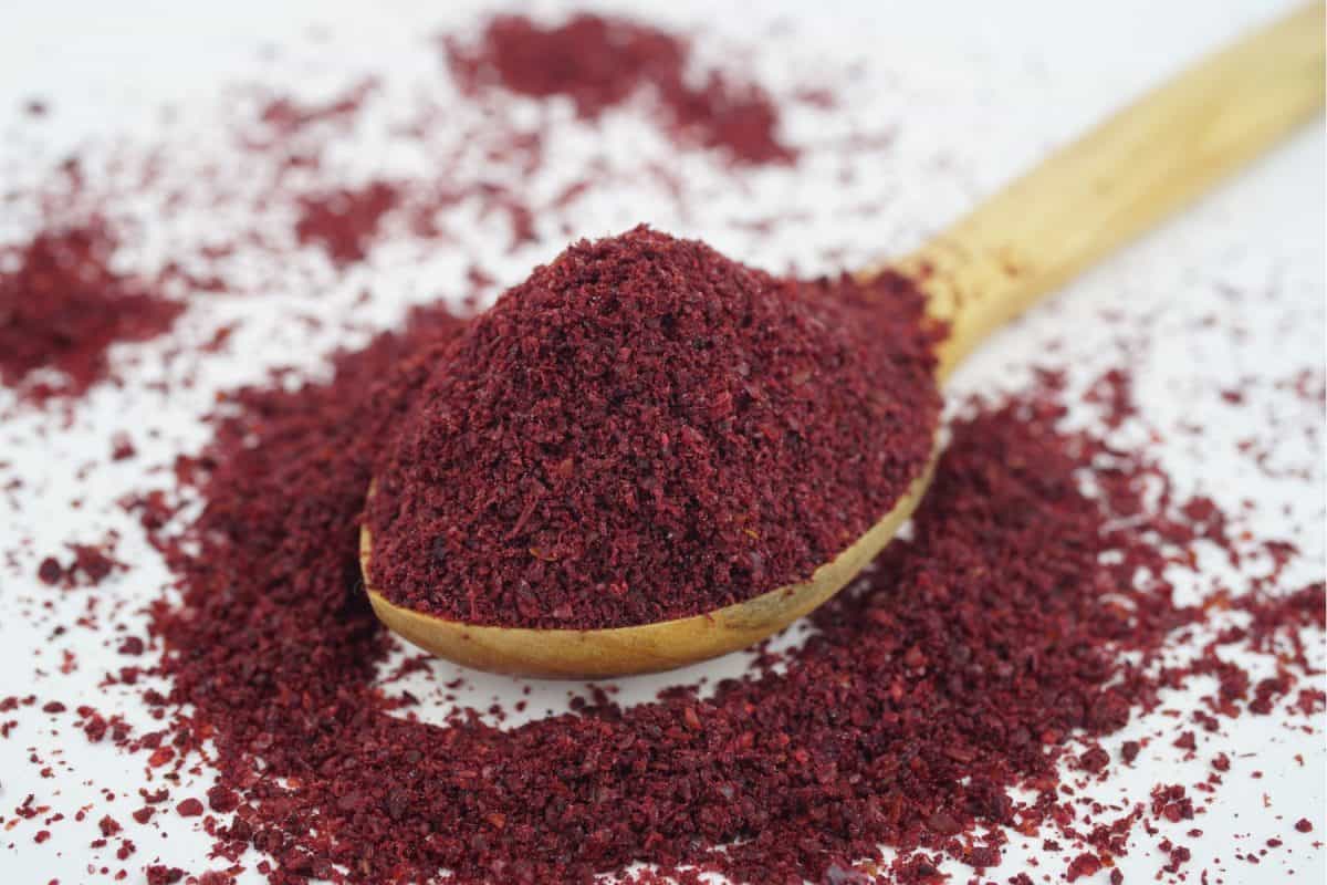 با ۷ خاصیت شگفت انگیز سماق آشنا شوید با ۷ خاصیت شگفت انگیز سماق آشنا شوید