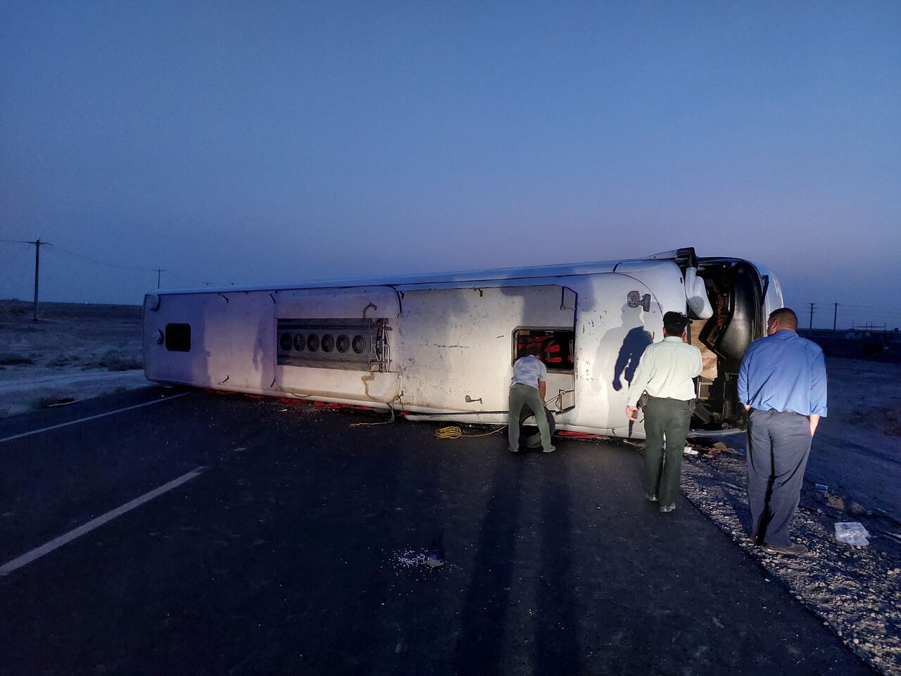 واژگونی اتوبوس در این جاده جان ۵ نفر را گرفت واژگونی اتوبوس در این جاده جان ۵ نفر را گرفت
