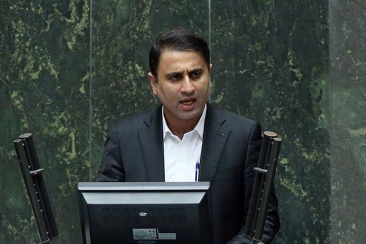 نماینده مجلس: برخی در حوزه اقتصاد و معیشت کم کاری می کنند و برای انحراف ذهن مردم به دنبال بولد کردن موضوعات دیگر هستند نماینده مجلس: برخی در حوزه اقتصاد و معیشت کم کاری می کنند و برای انحراف ذهن مردم به دنبال بولد کردن موضوعات دیگر هستند