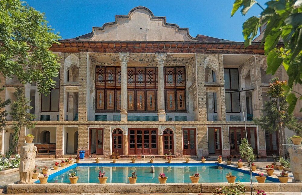 صاحب نفیس ترین خانه تهران کیست؟ + عکس صاحب نفیس ترین خانه تهران کیست؟ + عکس