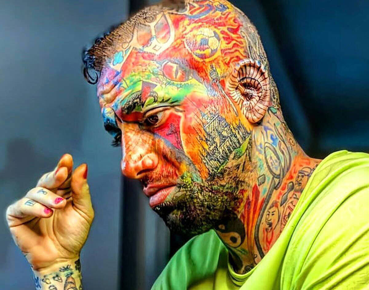 دو سال حبس و ۷۴ ضربه شلاق برای تتلو دو سال حبس و ۷۴ ضربه شلاق برای تتلو