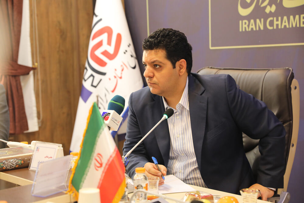 منع ثبت درخواست متقاضیان پروانه کسب در اتحادیهها برداشته شد منع ثبت درخواست متقاضیان پروانه کسب در اتحادیهها برداشته شد