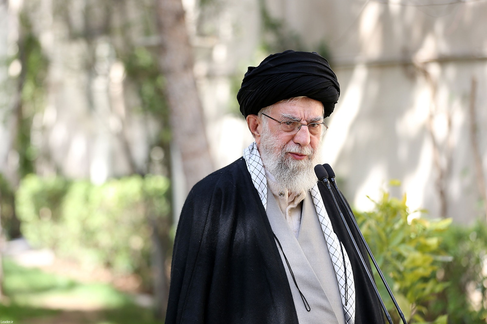 رهبر انقلاب: جنایتکاران سنگدل بدانند که سربازانِ راه روشن سلیمانی رذالت و جنایت آنان را تحمل نخواهند کرد رهبر انقلاب: جنایتکاران سنگدل بدانند که سربازانِ راه روشن سلیمانی رذالت و جنایت آنان را تحمل نخواهند کرد