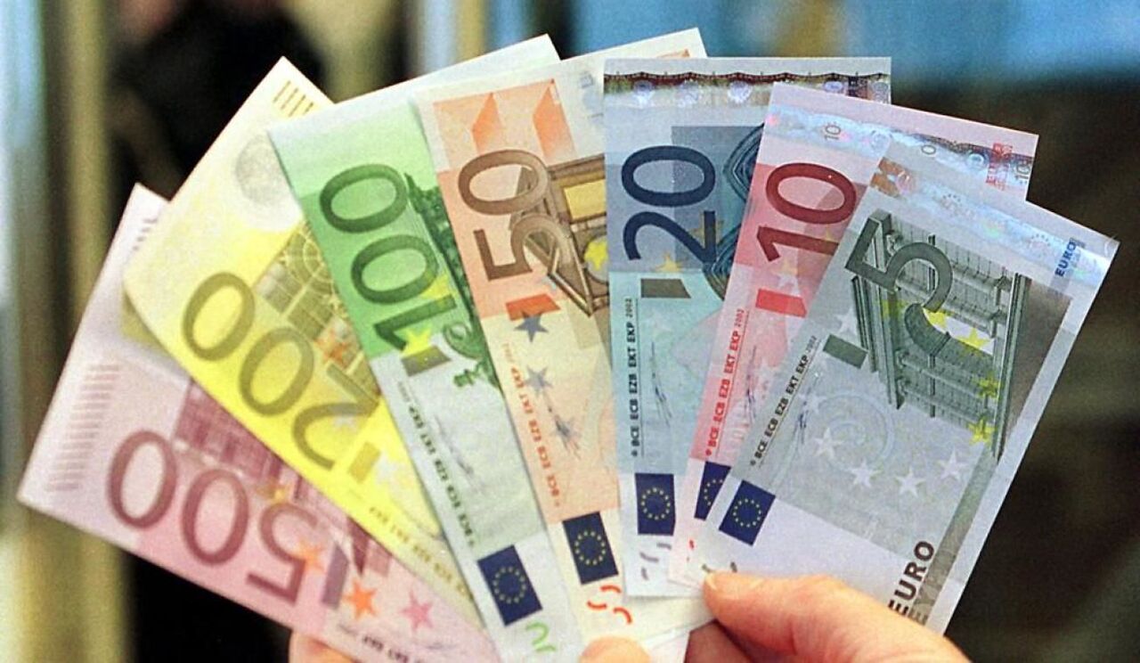قیمت یورو امروز ۱۷ دی ماه ۱۴۰۲ در بازار قیمت یورو امروز ۱۷ دی ماه ۱۴۰۲ در بازار