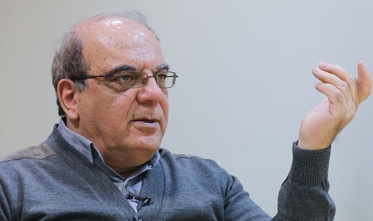 اگر مساله پناهیان تولید ثروت است چرا به ایشان آپارتمان مجانی دادند؟/ بسیاری از اینها در دوره احمدینژاد آویزان پول نفت شدند و خوردند و بردن اگر مساله پناهیان تولید ثروت است چرا به ایشان آپارتمان مجانی دادند؟/ بسیاری از اینها در دوره احمدینژاد آویزان پول نفت شدند و خوردند و بردن