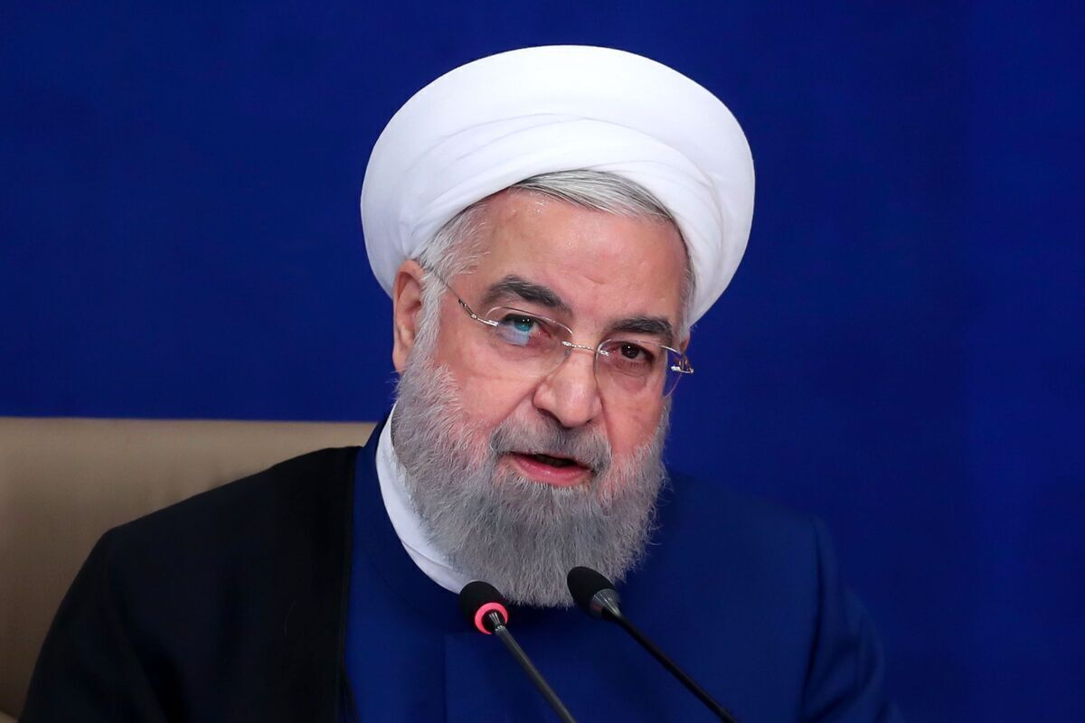 روحانی: هاشمی به ما میگوید باید در روز سخت باید به صحنه بیاییم/ من احساس میکنم امروز کشور یکی از آن روزهای سخت است روحانی: هاشمی به ما میگوید باید در روز سخت باید به صحنه بیاییم/ من احساس میکنم امروز کشور یکی از آن روزهای سخت است