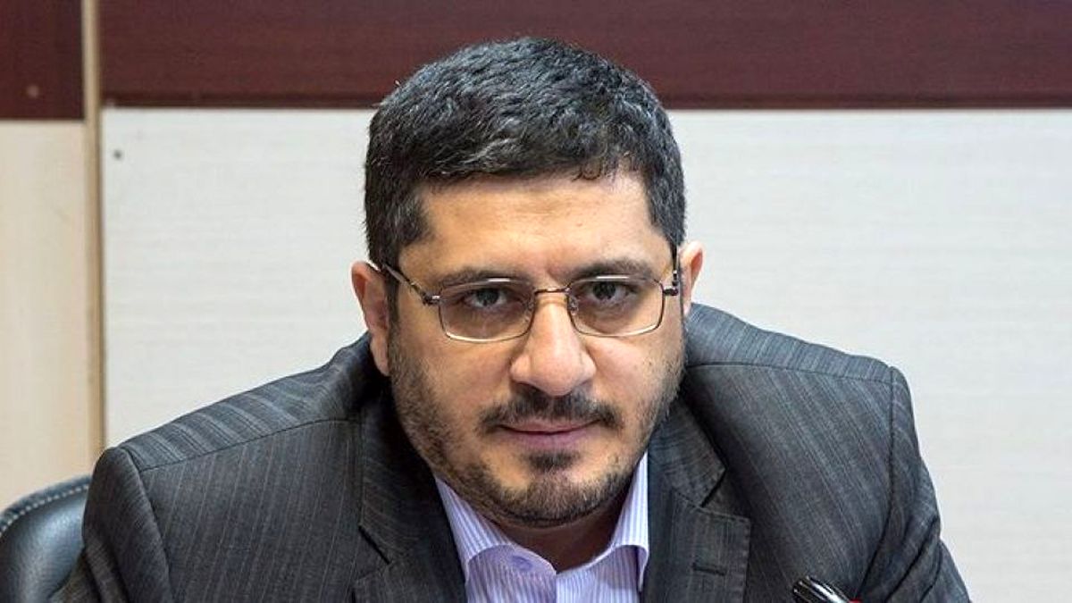 گلایه های صریح از دولتمردانی که عاشق امضاهای طلایی هستند/ نهضت مقررات زدایی گام جدید بهبود محیط کسب و کار گلایه های صریح از دولتمردانی که عاشق امضاهای طلایی هستند/ نهضت مقررات زدایی گام جدید بهبود محیط کسب و کار