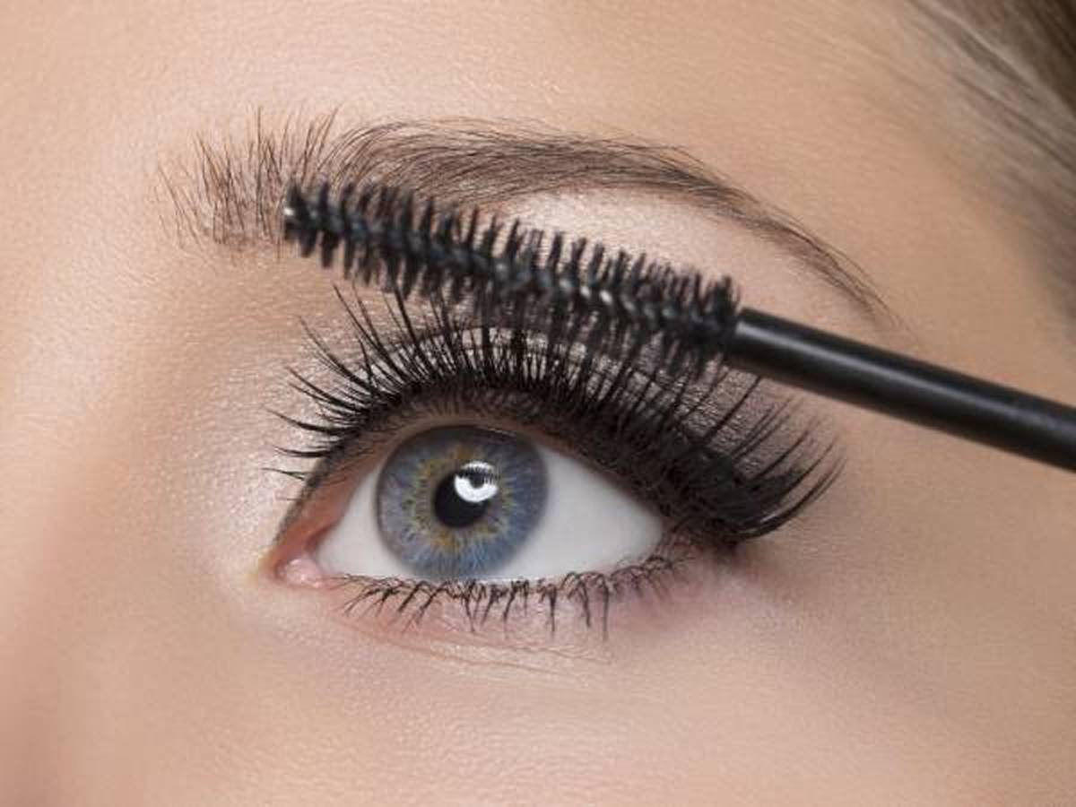 بهترین تقویت کننده مژه / چطور مژه های زیبا داشته باشیم؟ بهترین تقویت کننده مژه / چطور مژه های زیبا داشته باشیم؟