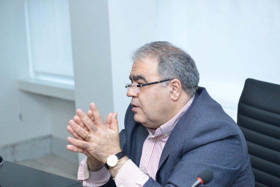 توسعه با این حجم مداخله گری میسر نیست توسعه با این حجم مداخله گری میسر نیست