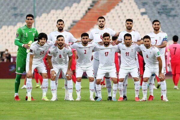 اشتباه عجیب بازیکنان تیم ملی با لباس اشتباه! فیلم
