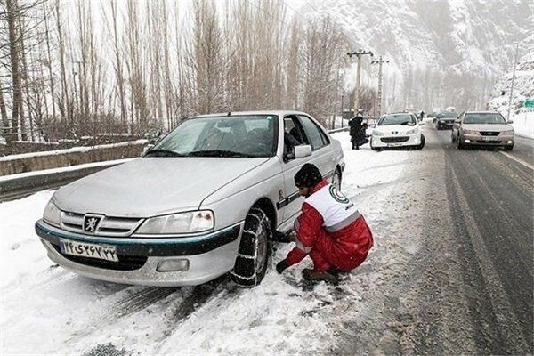 بدون زنجیر چرخ وارد جاده نشوید! بدون زنجیر چرخ وارد جاده نشوید!