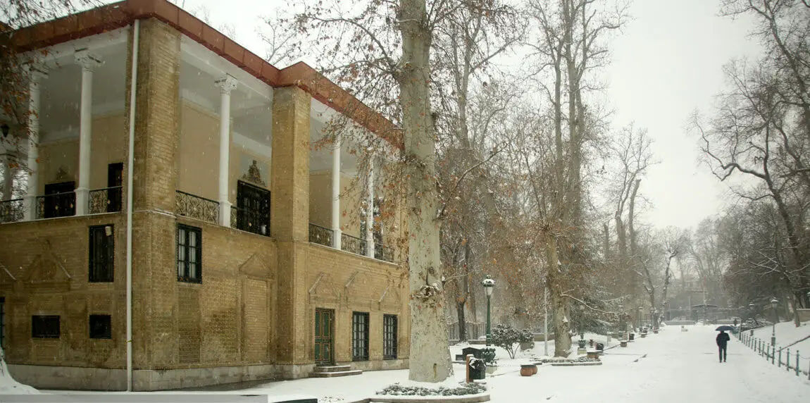 هنرنمایی برف در کاخِ سعدآباد + فیلم