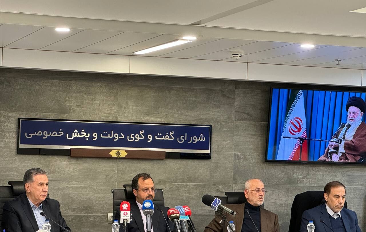 نظام ارزی کشور باید متعهد شود تا نیاز تولیدکنندگان رفع شود/ نیاز واحدهای تولیدی به نقدینگی در روزهای پایانی سال نظام ارزی کشور باید متعهد شود تا نیاز تولیدکنندگان رفع شود/ نیاز واحدهای تولیدی به نقدینگی در روزهای پایانی سال
