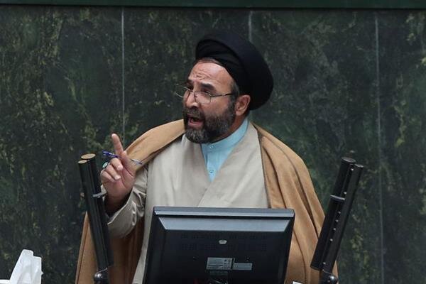 ذاکر: تعطیلی جمعه و شنبه باعث گشایش اقتصادی و رونق تجارت میشود + فیلم ذاکر: تعطیلی جمعه و شنبه باعث گشایش اقتصادی و رونق تجارت میشود + فیلم