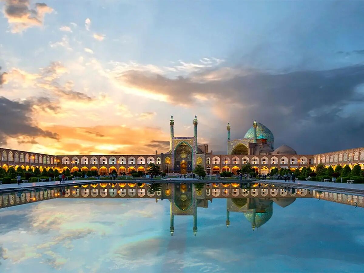 ۲ شب سفر هوایی به اصفهان چقدر آب میخورد؟ + جدول ۲ شب سفر هوایی به اصفهان چقدر آب میخورد؟ + جدول