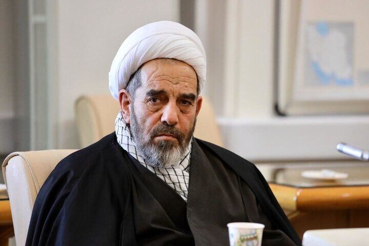 امام جمعه نهاوند: حضور در جشن ۲۲ بهمن وظیفه ملی است امام جمعه نهاوند: حضور در جشن ۲۲ بهمن وظیفه ملی است
