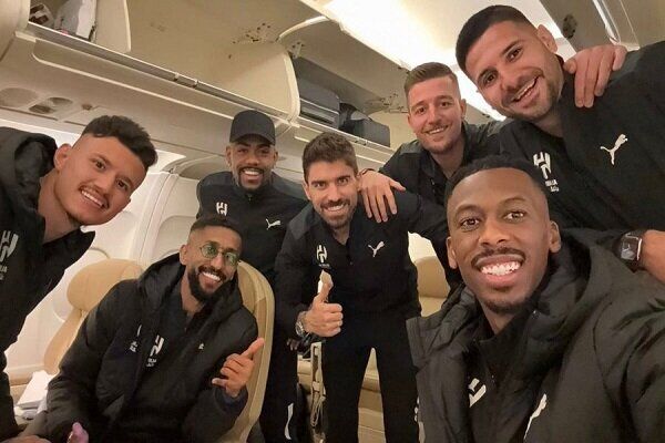کاروان تیم فوتبال «الهلال» وارد اصفهان شد کاروان تیم فوتبال «الهلال» وارد اصفهان شد
