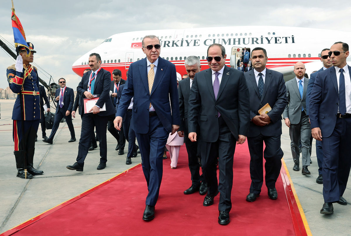 اردوغان در قاهره؛ دیدار دشمنان دیروز، دوستان امروز اردوغان در قاهره؛ دیدار دشمنان دیروز، دوستان امروز