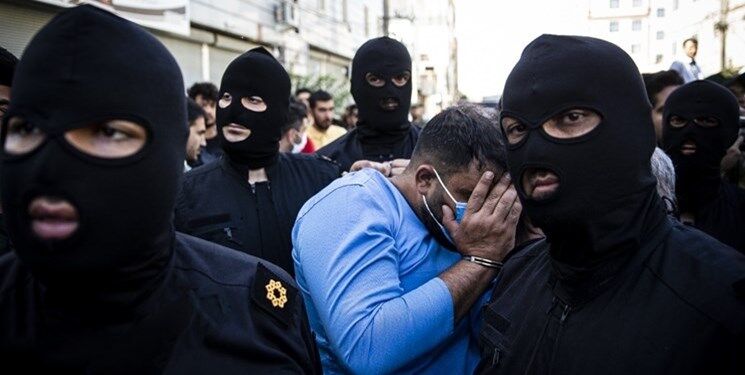 بازداشت عوامل اشاعه فساد در اینستاگرام بازداشت عوامل اشاعه فساد در اینستاگرام