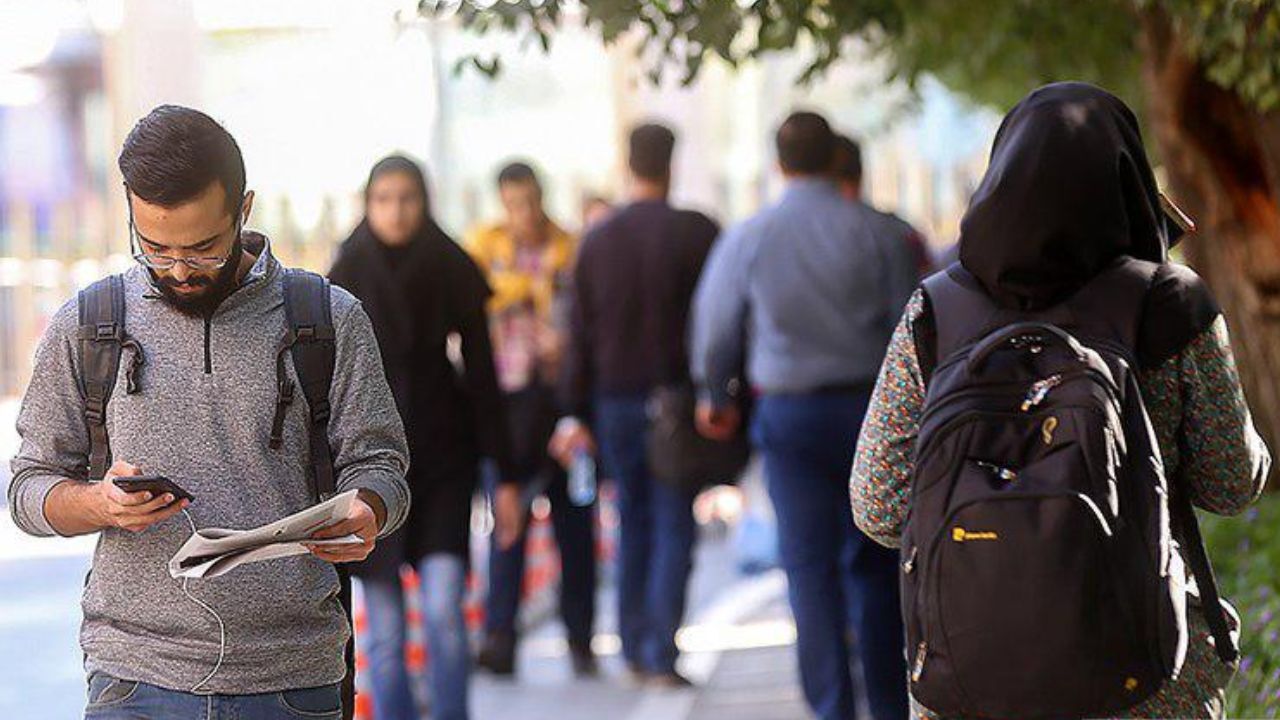 خانه نشینی نیروی کار به دلیل سرکوب دستمزد حقیقی/ جمعیت بالای غیرفعال اقتصاد، تهدید بزرگی که نادیده گرفته شد خانه نشینی نیروی کار به دلیل سرکوب دستمزد حقیقی/ جمعیت بالای غیرفعال اقتصاد، تهدید بزرگی که نادیده گرفته شد