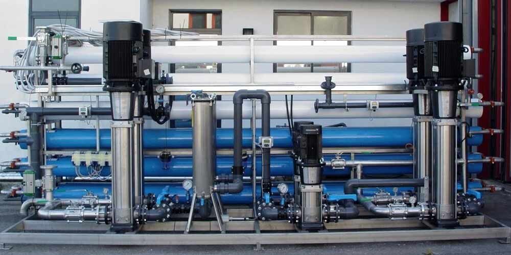 آب شیرین کن صنعتی ro چیست؟ + کاربرد های اصلی آب شیرین کن صنعتی ro چیست؟ + کاربرد های اصلی