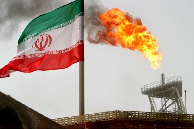 بازخوانی سهم هر ایرانی از نفت/ صادرات نفت به ازای هر نفر به ۱.۷۵ بشکه در سال ۲۰۲۰ رسید بازخوانی سهم هر ایرانی از نفت/ صادرات نفت به ازای هر نفر به ۱.۷۵ بشکه در سال ۲۰۲۰ رسید