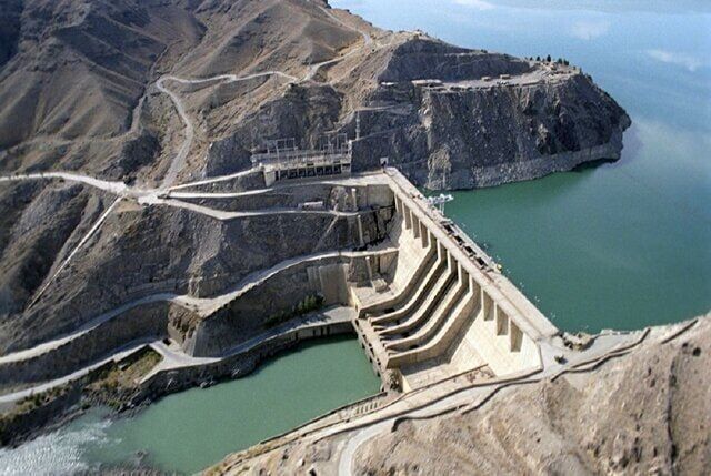 طالبان حقآبه ایران را پرداخت میکند طالبان حقآبه ایران را پرداخت میکند