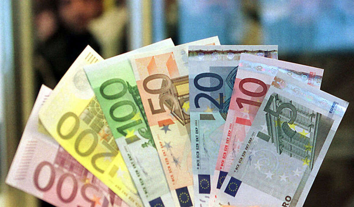 قیمت یورو امروز ۱۴ اسفند ماه ۱۴۰۲ در بازار قیمت یورو امروز ۱۴ اسفند ماه ۱۴۰۲ در بازار