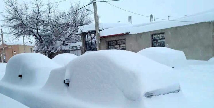حجم برف سنگین در لرستان + فیلم