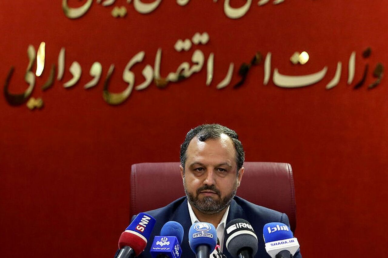 خاندوزی: تورم ۳۵ درصدی هم بالاست خاندوزی: تورم ۳۵ درصدی هم بالاست