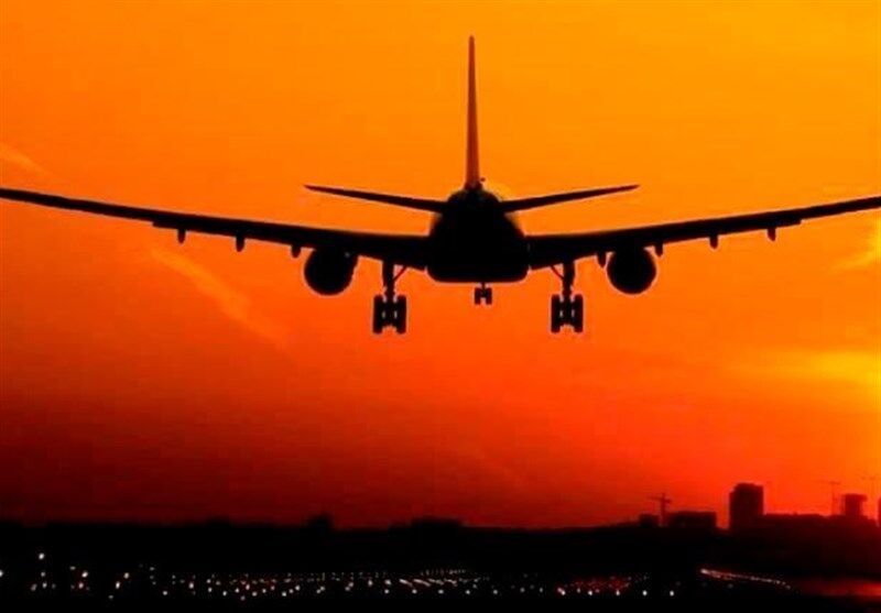 آتش گرفتن موتور هواپیما در آسمان کیش + فیلم