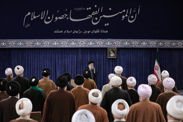 نمایندگان جدید مراقب باشند کام ملت و فضای سیاسی کشور تلخ نشود نمایندگان جدید مراقب باشند کام ملت و فضای سیاسی کشور تلخ نشود