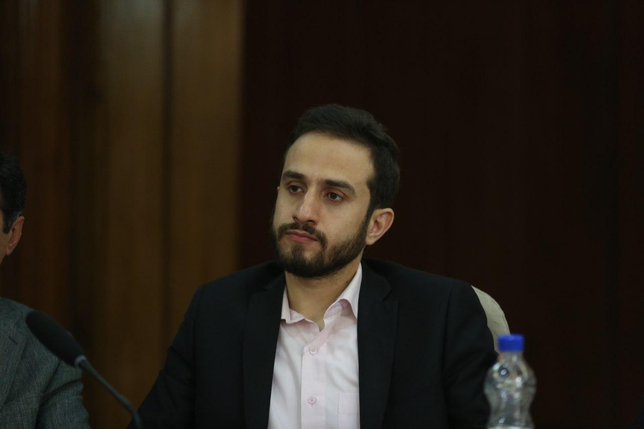 اگر رانت ارز ترجیحی در ژاپن هم بود، شاهد همین صحنهها بودیم؛ بیخود به فرهنگ مردم ربط ندهید اگر رانت ارز ترجیحی در ژاپن هم بود، شاهد همین صحنهها بودیم؛ بیخود به فرهنگ مردم ربط ندهید