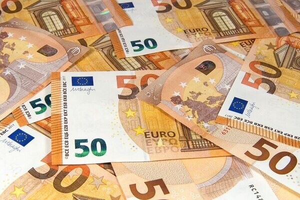 قیمت یورو امروز ۵ اسفند ماه ۱۴۰۲ در بازار قیمت یورو امروز ۵ اسفند ماه ۱۴۰۲ در بازار