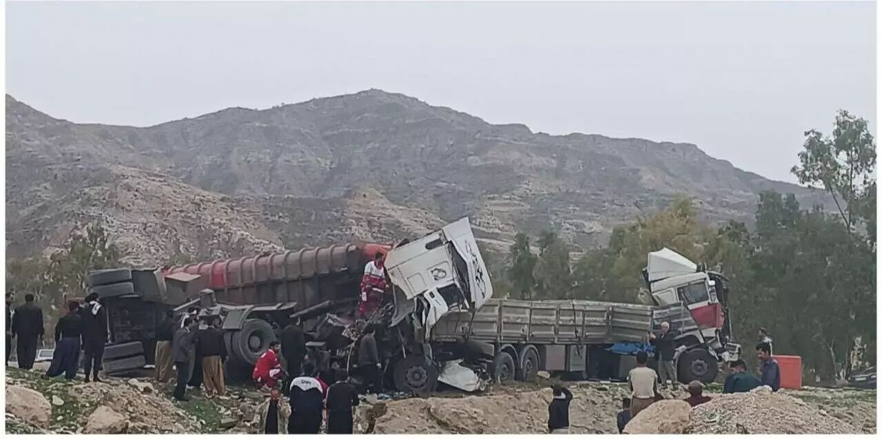 تصادف مرگبار ۶ خودرو در ایلام تصادف مرگبار ۶ خودرو در ایلام