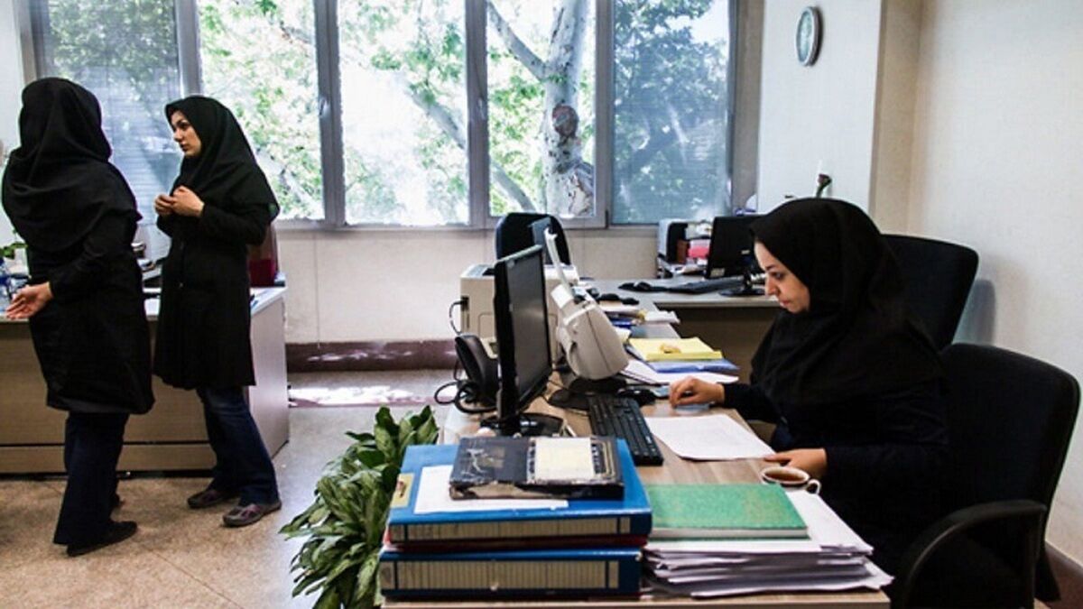 خبر مهم درباره حقوق و مزایای کارمندان دولت خبر مهم درباره حقوق و مزایای کارمندان دولت