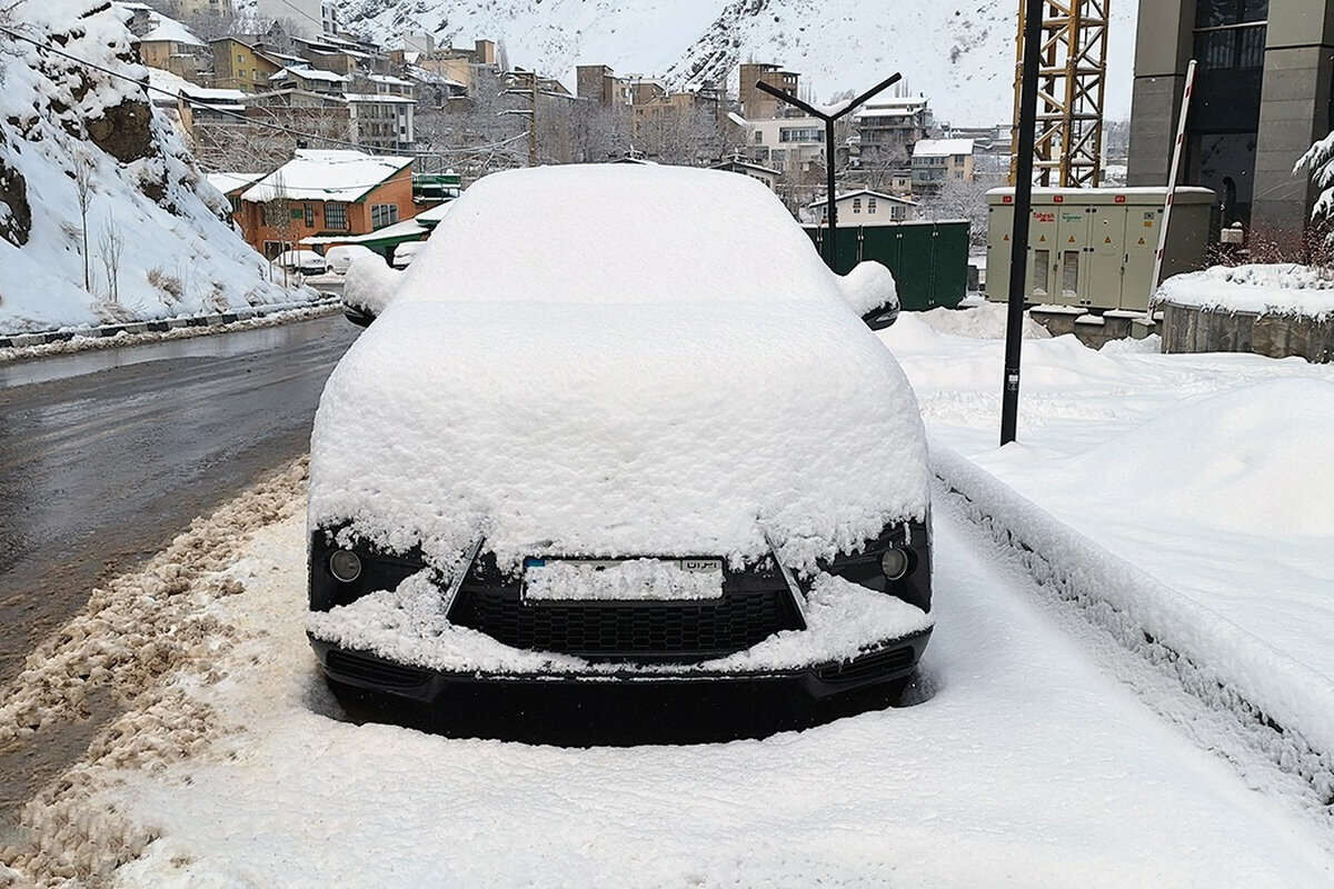 برف تهران یک متری شد برف تهران یک متری شد
