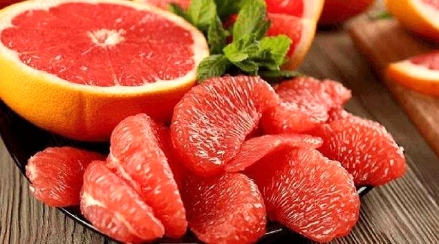 خوردن این میوه خوش رنگ و لعاب صبح ناشتا حکم کوره چربی سوزی را دارد! خوردن این میوه خوش رنگ و لعاب صبح ناشتا حکم کوره چربی سوزی را دارد!