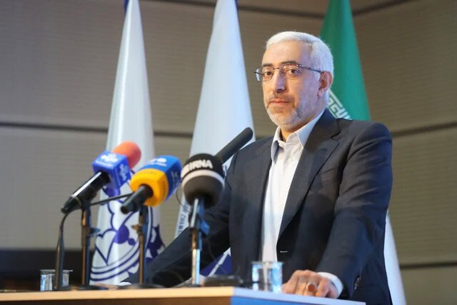 عشقی: اوراق ارزی طی یک سال آینده با راه اندازی بورس بینالملل منتشر میشود عشقی: اوراق ارزی طی یک سال آینده با راه اندازی بورس بینالملل منتشر میشود
