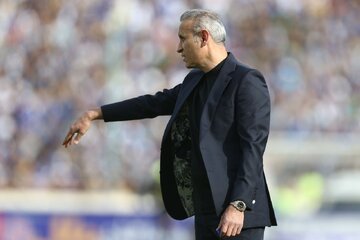گل محمدی: به بازیکنانم گفته بودم روی زمین آسفالت هم باید ببریم گل محمدی: به بازیکنانم گفته بودم روی زمین آسفالت هم باید ببریم