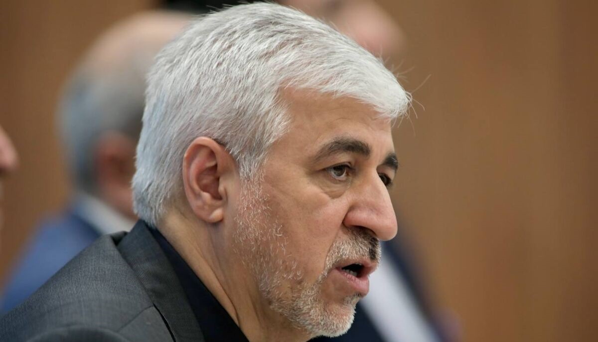 خبر خوش وزیر؛ مجوز حضور خانم ها در بازی های پایانی لیگ صادر شد خبر خوش وزیر؛ مجوز حضور خانم ها در بازی های پایانی لیگ صادر شد