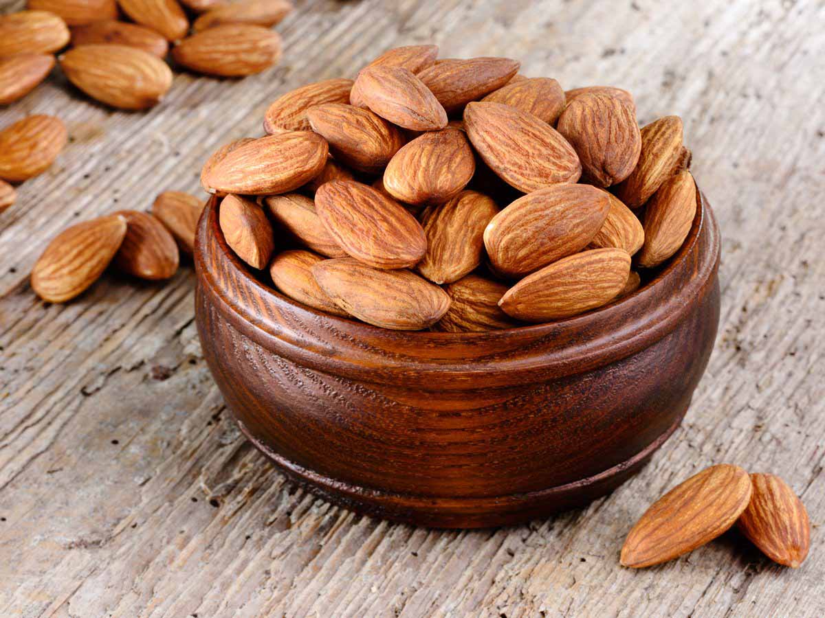هشدارهایی برای مصرف روغن بادام تلخ هشدارهایی برای مصرف روغن بادام تلخ