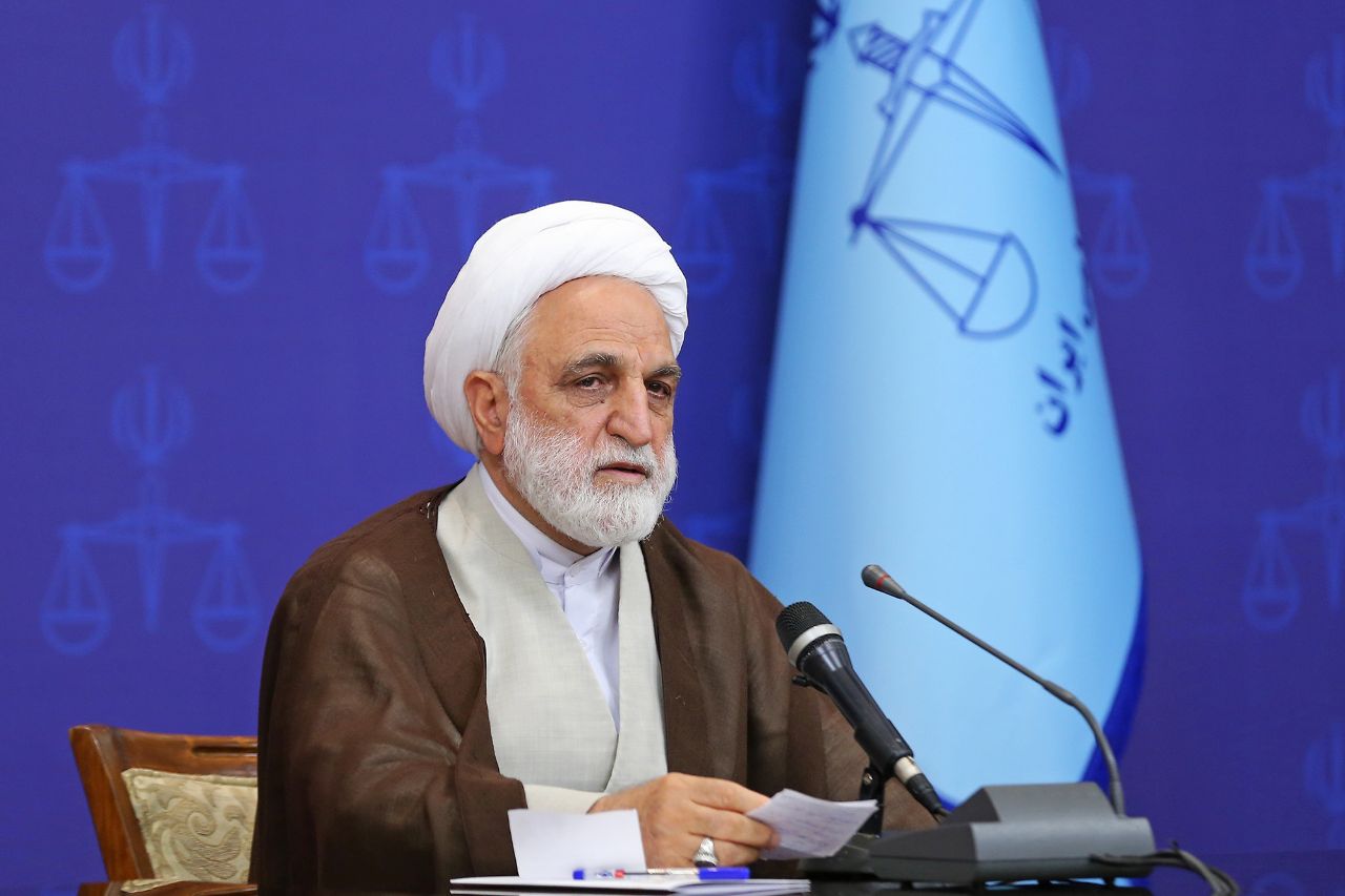 حدود ۹۰ هزار نفر مشمول عفو رهبری شدند حدود ۹۰ هزار نفر مشمول عفو رهبری شدند