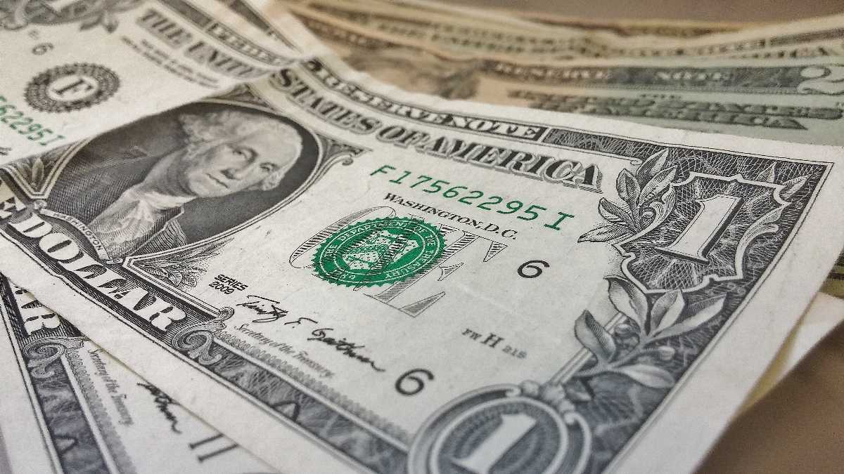 زائران حج بدون شرایط سنی می تواند سهمیه ارز خود را دریافت کند