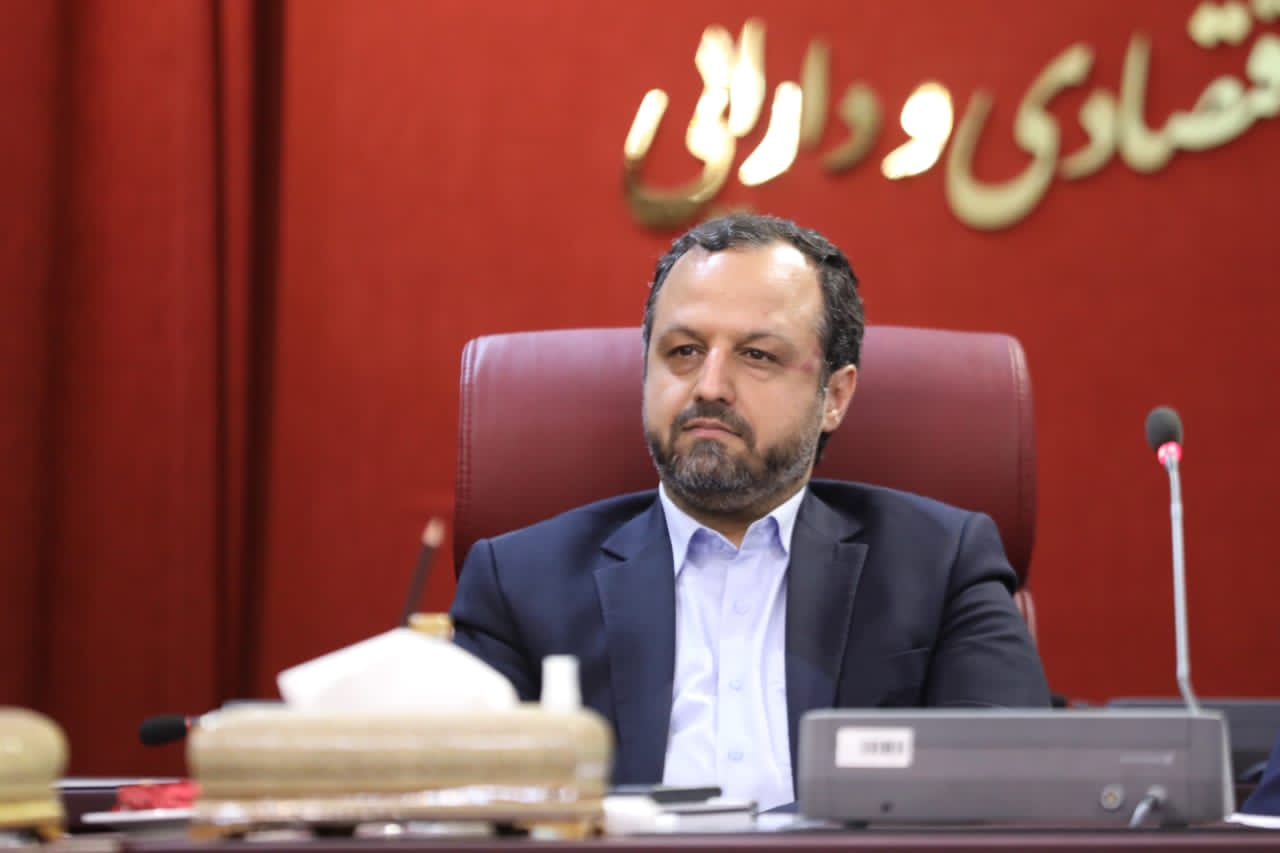 وزیر اقتصاد: الگوی موفق سرمایه گذاری بانک ها در دهه ۶۰ احیا می شود! وزیر اقتصاد: الگوی موفق سرمایه گذاری بانک ها در دهه ۶۰ احیا می شود!
