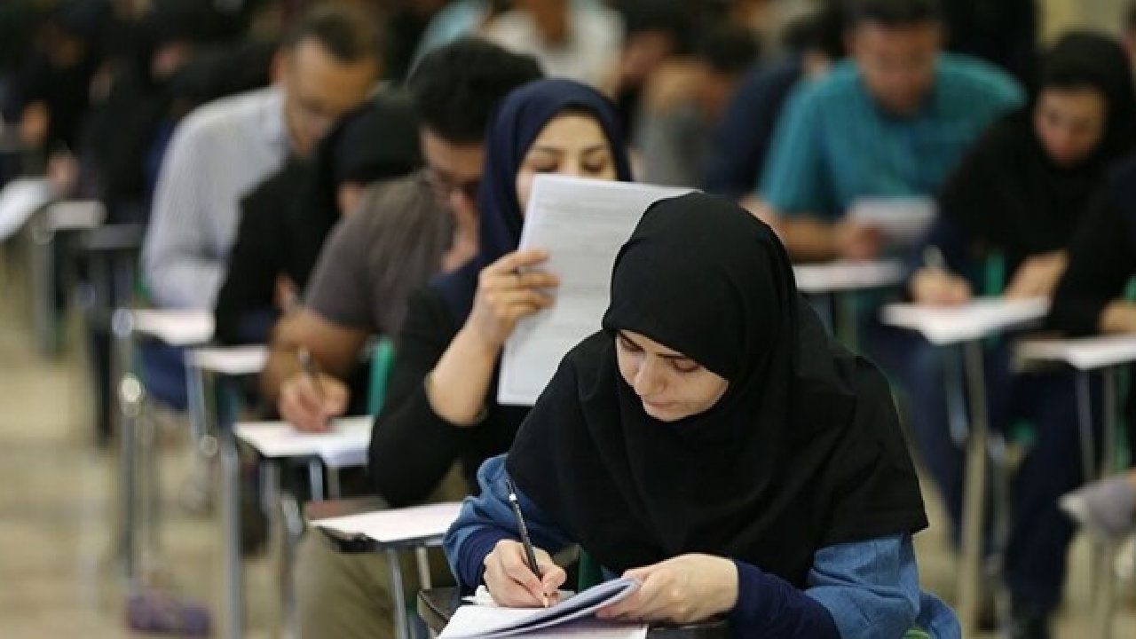 برگه امتحانات نهایی را چه کسی تصحیح میکند؟ برگه امتحانات نهایی را چه کسی تصحیح میکند؟