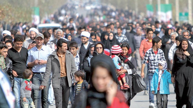 فقر بیشتر یک چیز را عوض نکرد؛ همچنان نسبت فرزندآوری فقرا به غیر فقرا بیشتر است! فقر بیشتر یک چیز را عوض نکرد؛ همچنان نسبت فرزندآوری فقرا به غیر فقرا بیشتر است!