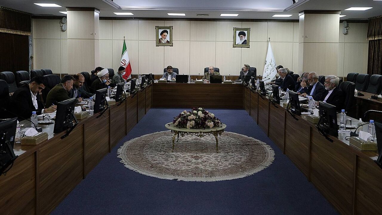 پاس گل مجمع تشخیص به سوداگران و دلالان پاس گل مجمع تشخیص به سوداگران و دلالان